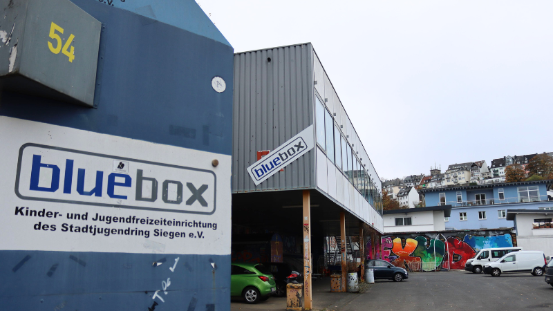 Die Kinder- und Jugendeinrichtung BlueBox an der Siegener Sandstraße soll in den kommenden Jahren am gleichen Standort einen Neubau erhalten. (Foto: Stadt Siegen)